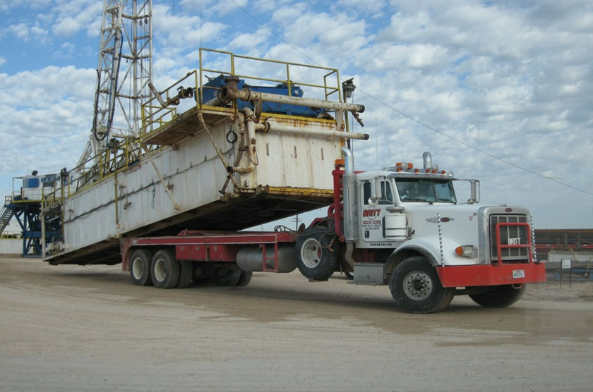 Oilfield Drilling Rig Transport Support